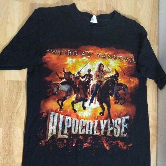 Weird Al Yankovic Alpocalypse Tour 2012 T-Shirt - Picture 1 of 8